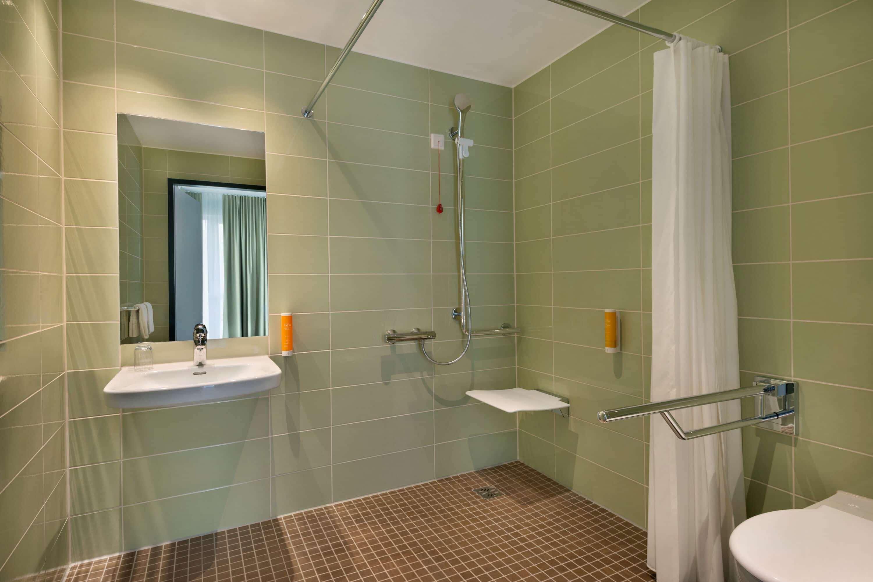 Super 8 By Wyndham Augsburg Hotell Exteriör bild