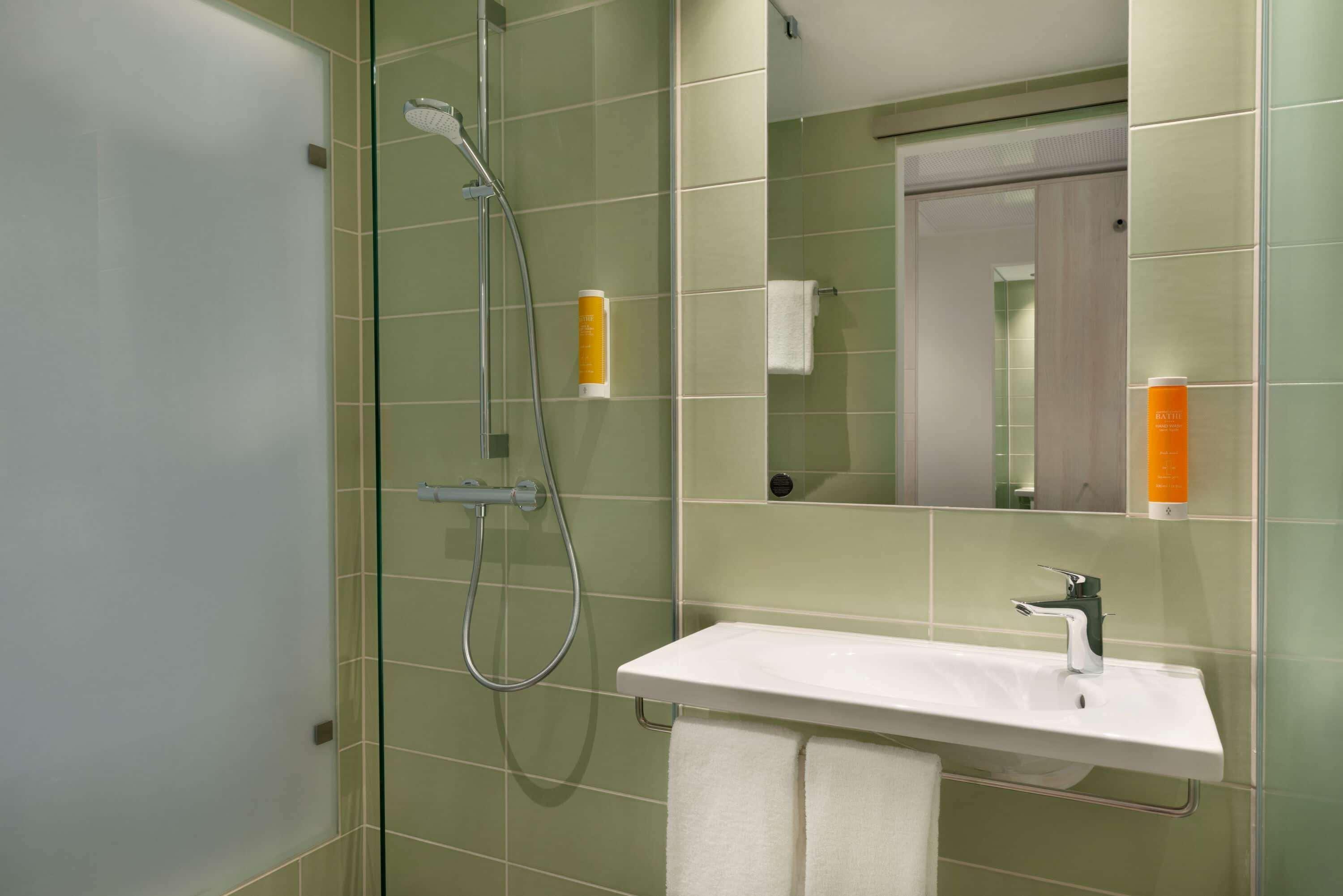 Super 8 By Wyndham Augsburg Hotell Exteriör bild